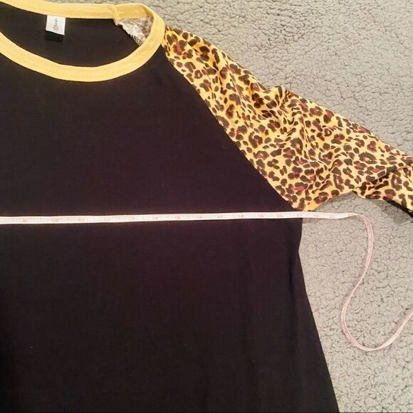 Iltex Leopard Print  Shirt Size XL - Picture 6 of 9